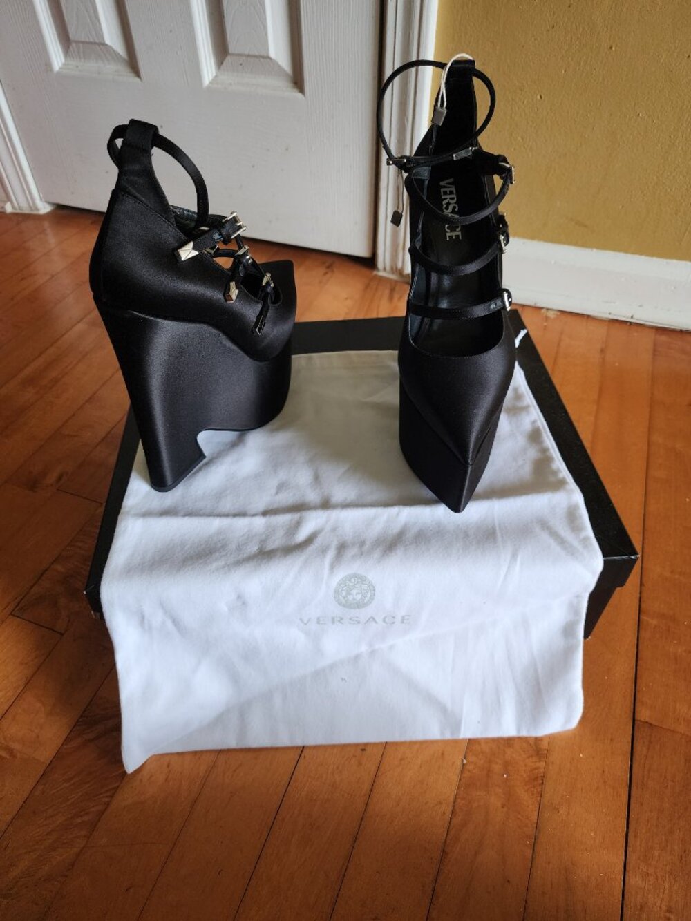 Versace Black Heels - Picture 6 of 7